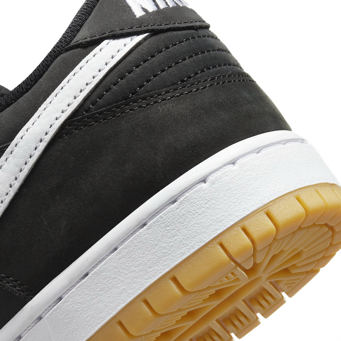 Nike SB Dunk Low Black Gum