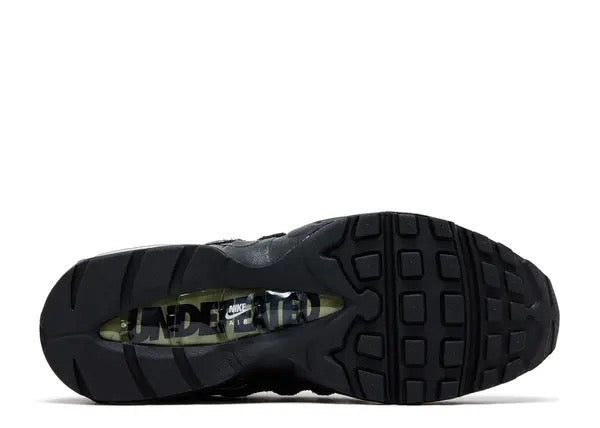Undefeated x Nike Air Max 95 Medium Olive / Black