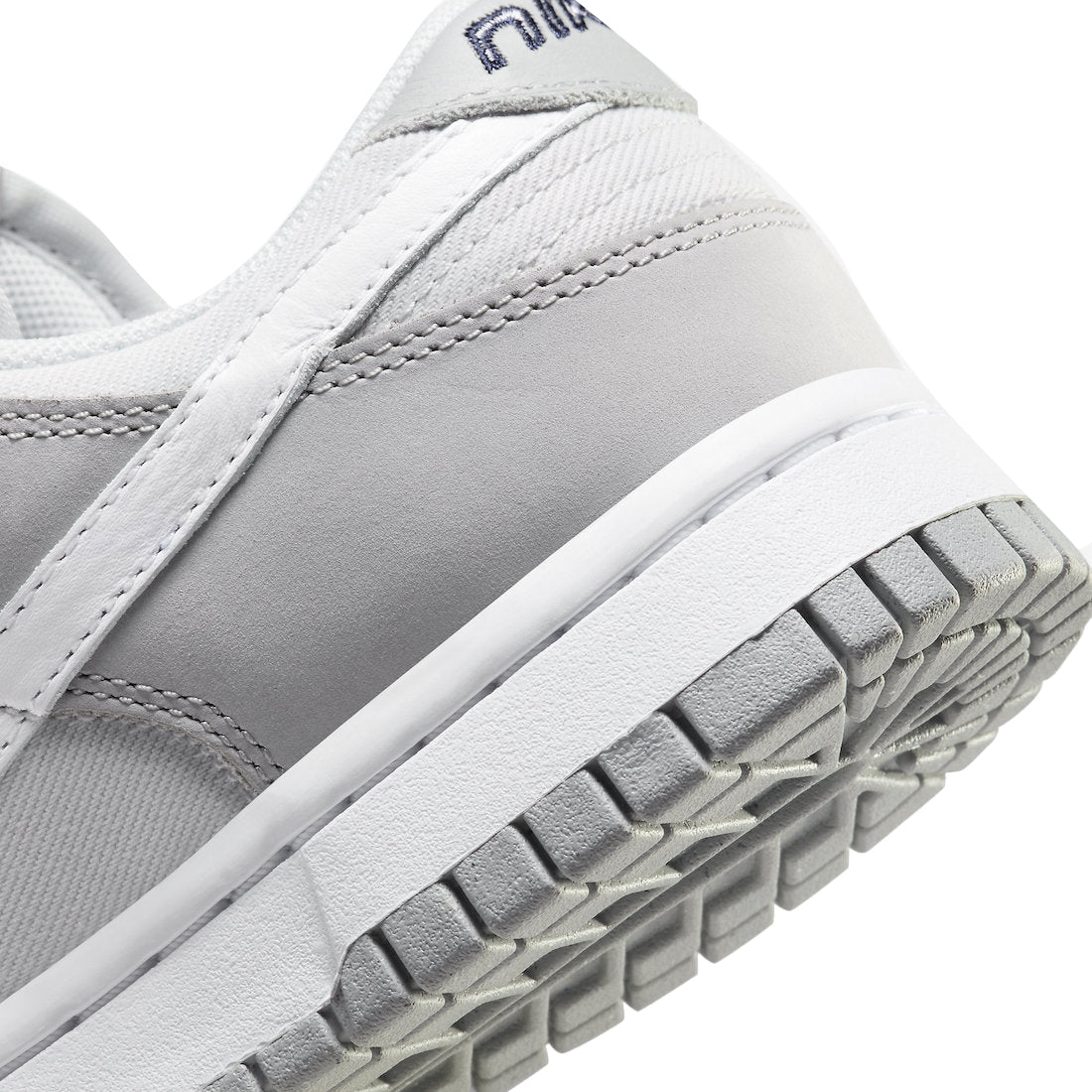 Nike Dunk Low Light Smoke Grey (WMNS)