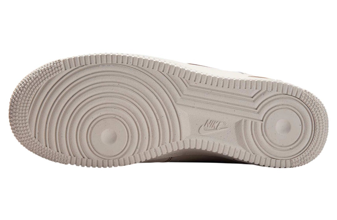 Nike Air Force 1 Low Ivory / Saddle Brown