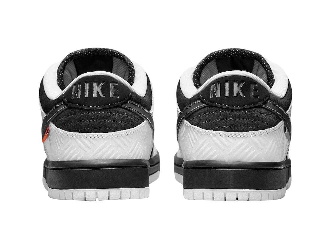 TIGHTBOOTH x Nike SB Dunk Low
