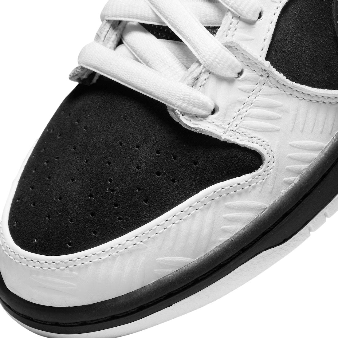 TIGHTBOOTH x Nike SB Dunk Low