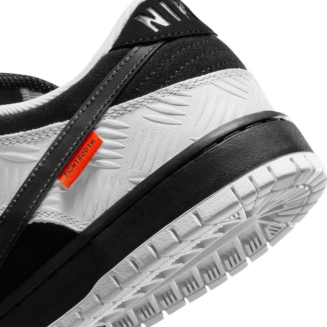 TIGHTBOOTH x Nike SB Dunk Low