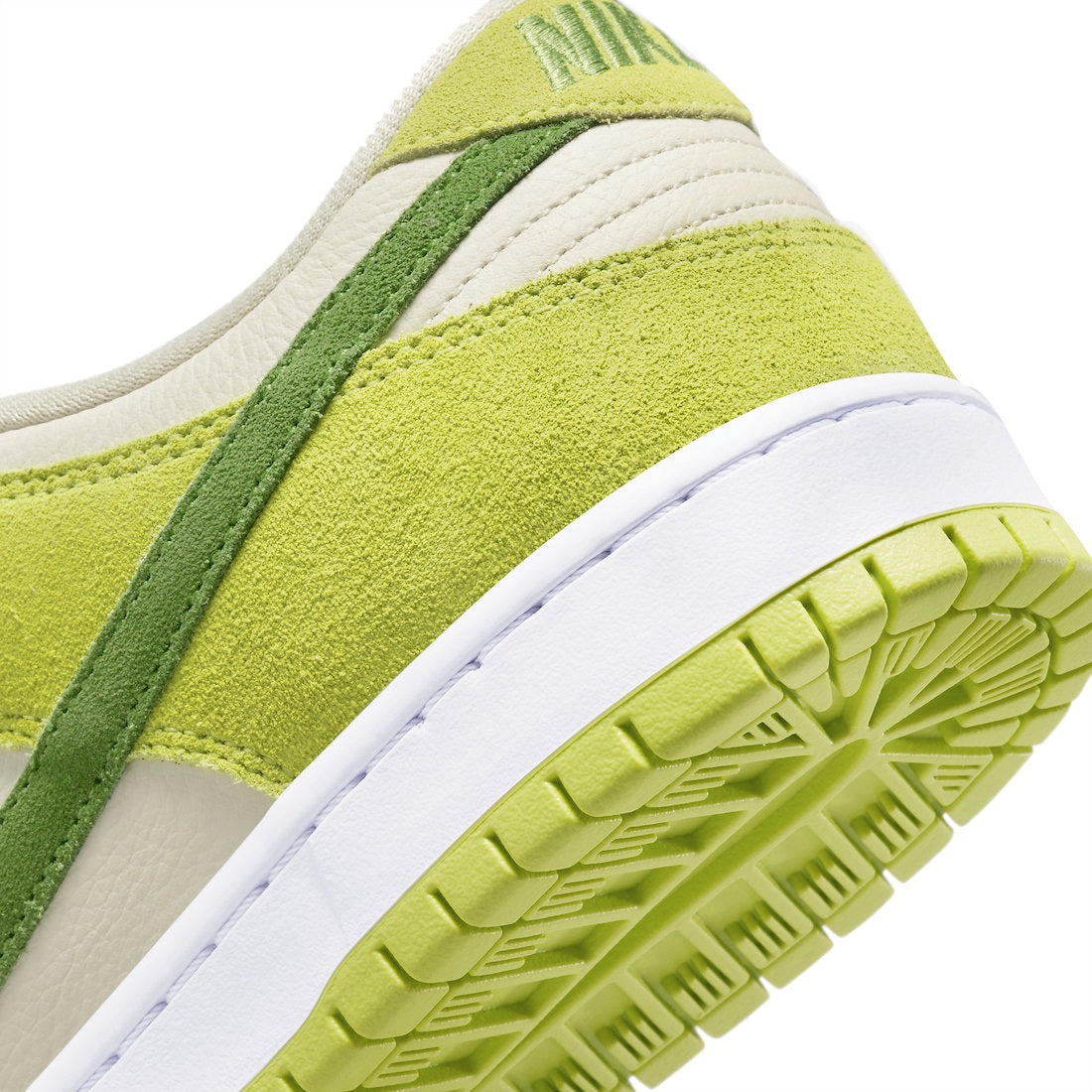 Nike SB Dunk Low Green Apple