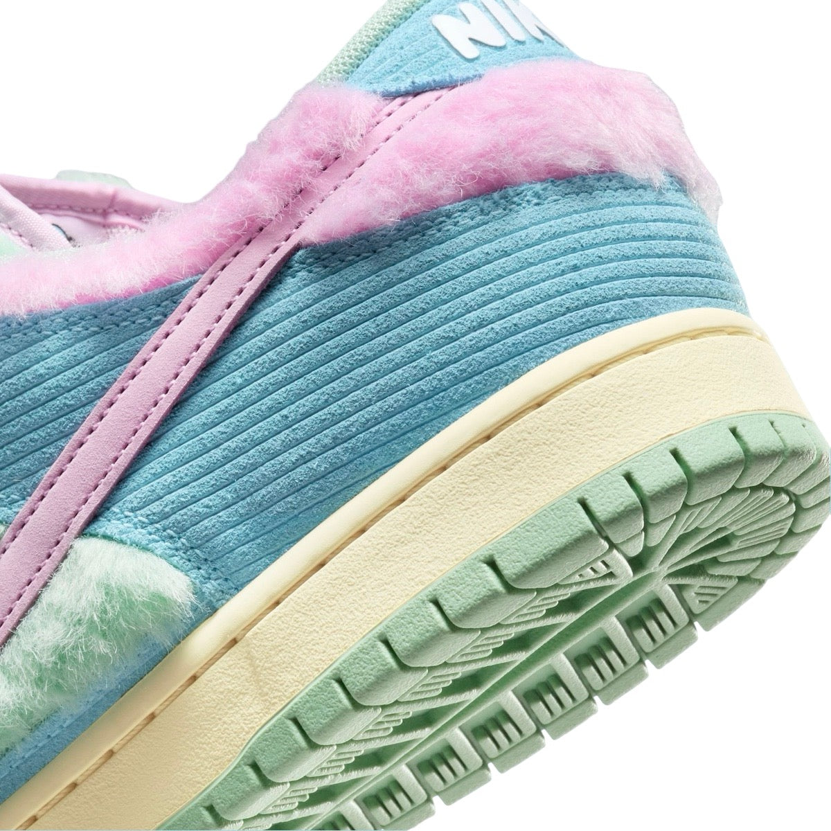 Verdy x Nike SB Dunk Low Visty