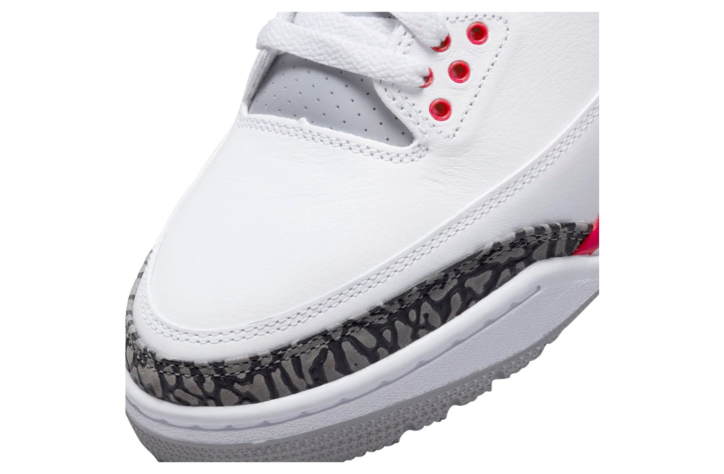 Air Jordan 3 OG Fire Red 2022