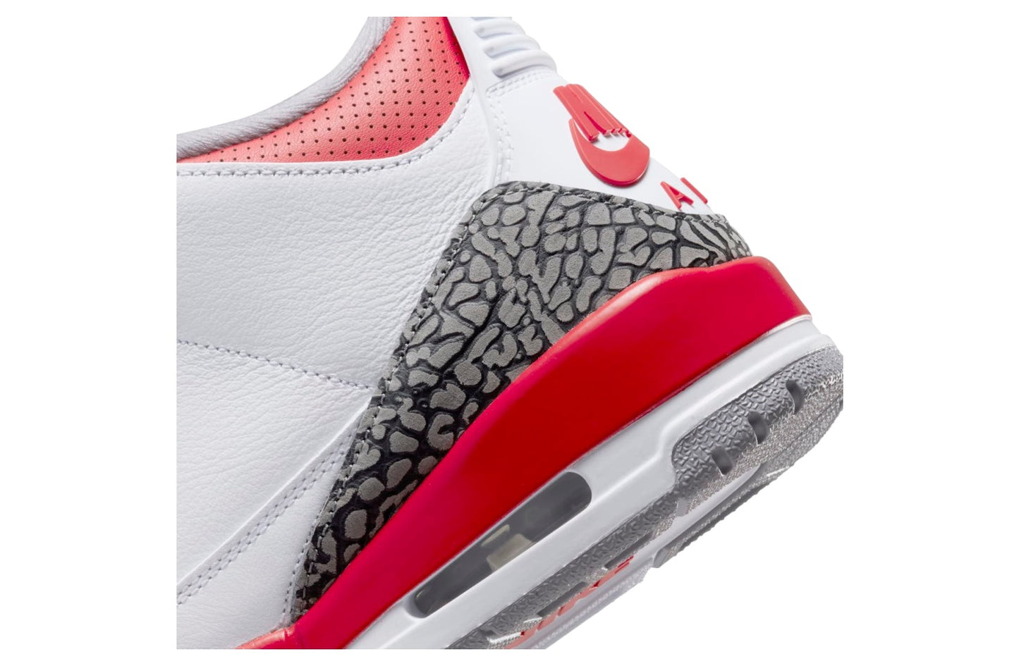 Air Jordan 3 OG Fire Red 2022