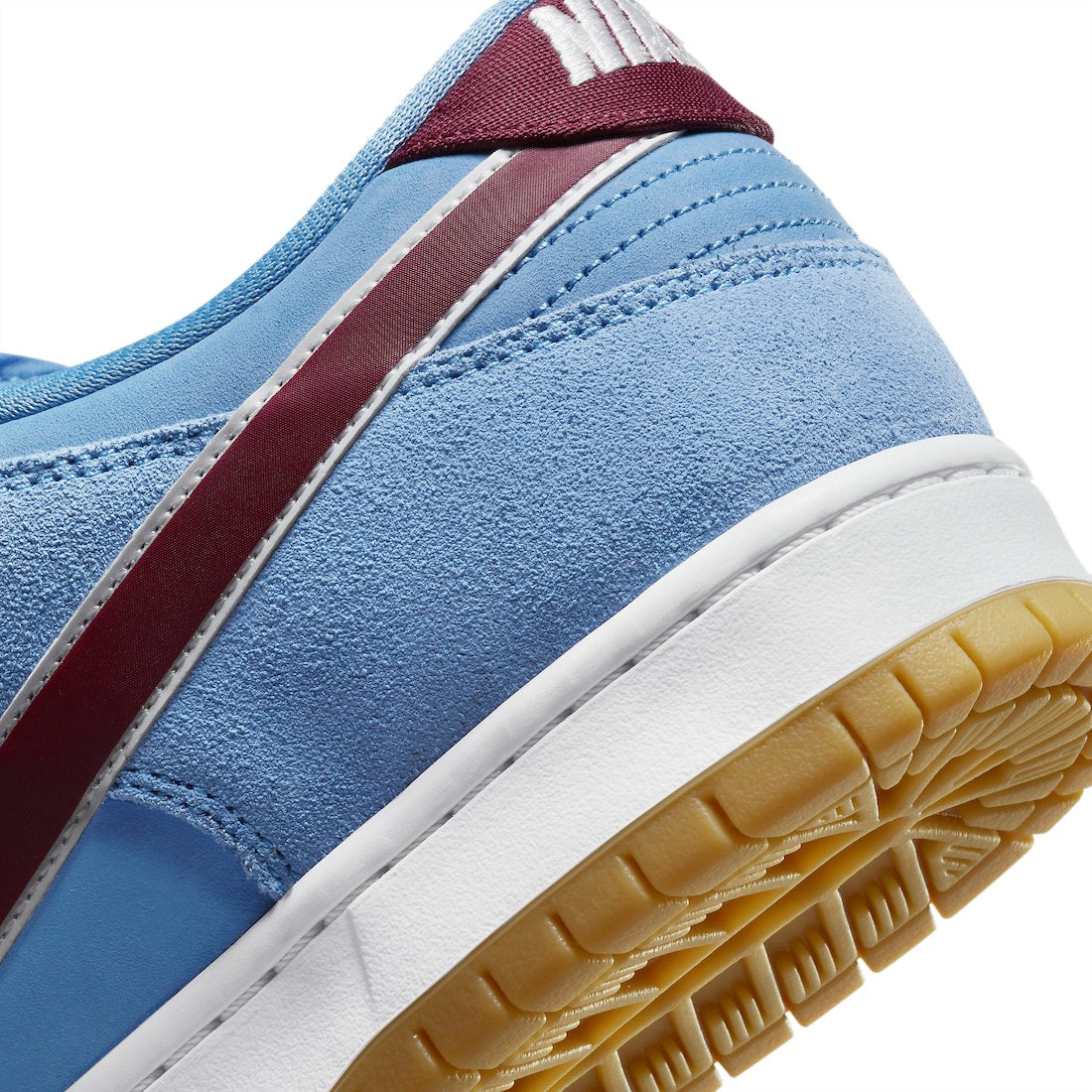 Nike SB Dunk Low Phillies