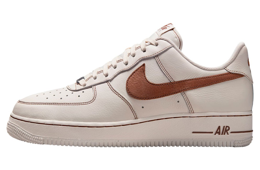 Nike Air Force 1 Low Ivory / Saddle Brown