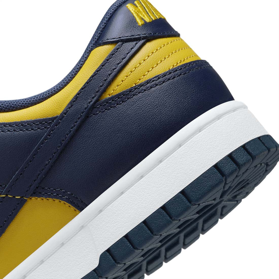 Nike Dunk Low Michigan