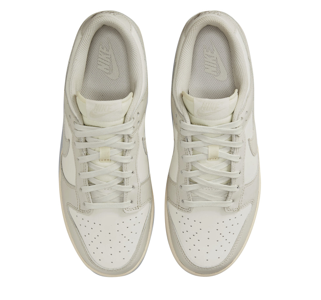 Nike Dunk Low Light Bone (WMNS)